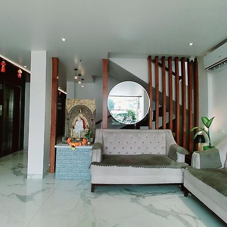 Hotel Sai Pratik, Newly Built Up, Complimentary Shuttle To The Temple Shirdi Zewnętrze zdjęcie