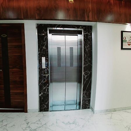 Hotel Sai Pratik, Newly Built Up, Complimentary Shuttle To The Temple Shirdi Zewnętrze zdjęcie