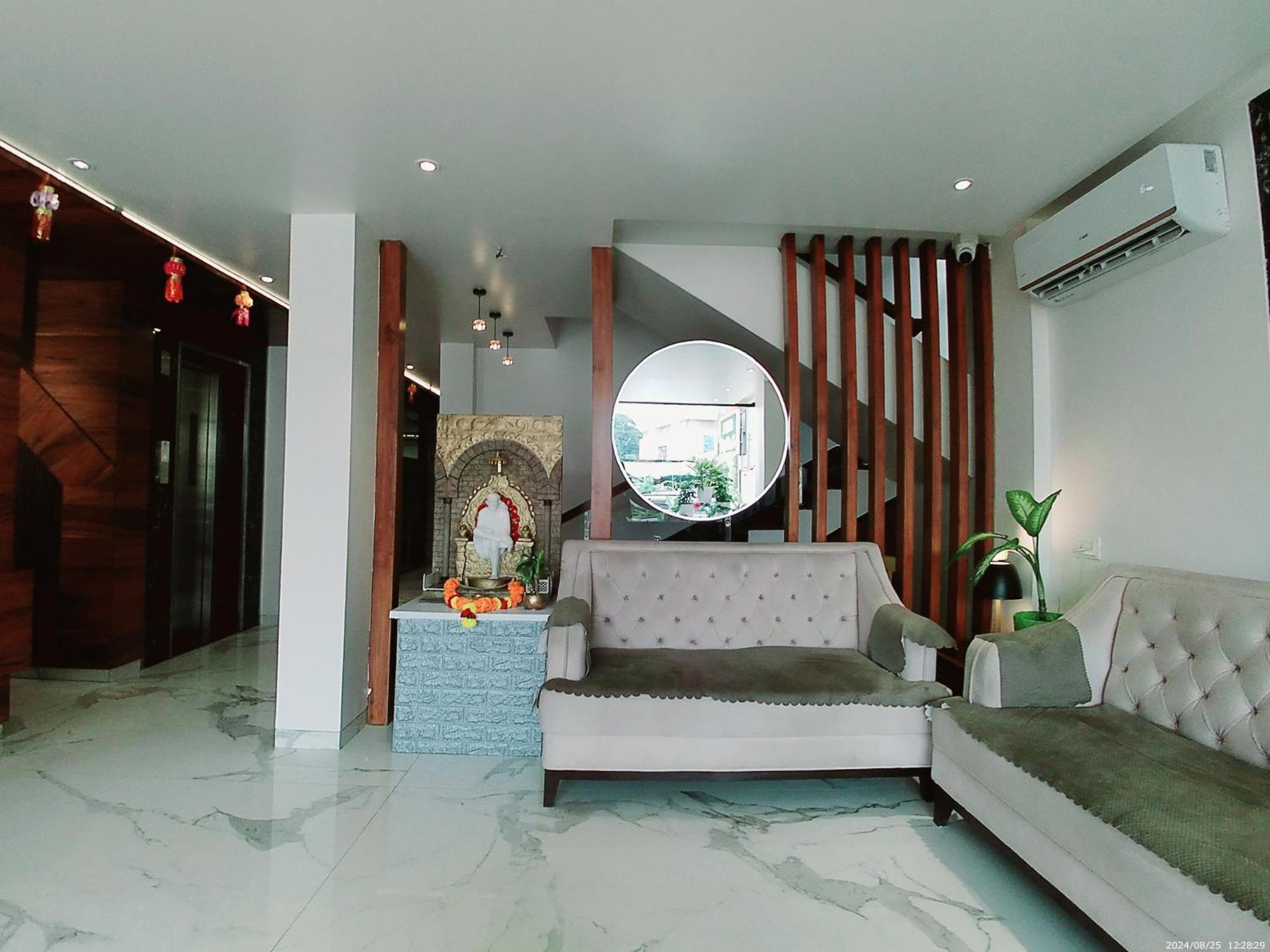Hotel Sai Pratik, Newly Built Up, Complimentary Shuttle To The Temple Shirdi Zewnętrze zdjęcie