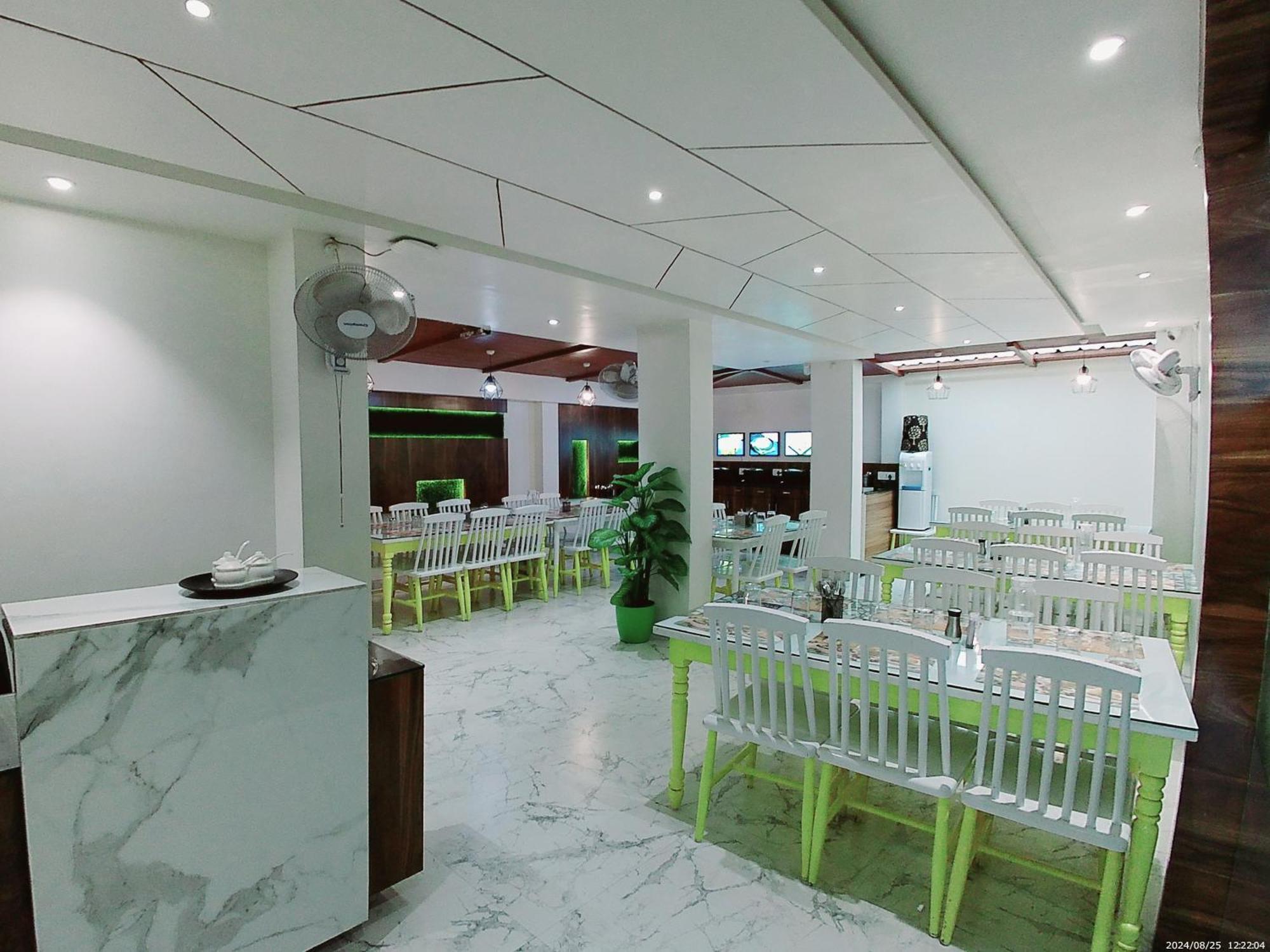Hotel Sai Pratik, Newly Built Up, Complimentary Shuttle To The Temple Shirdi Zewnętrze zdjęcie