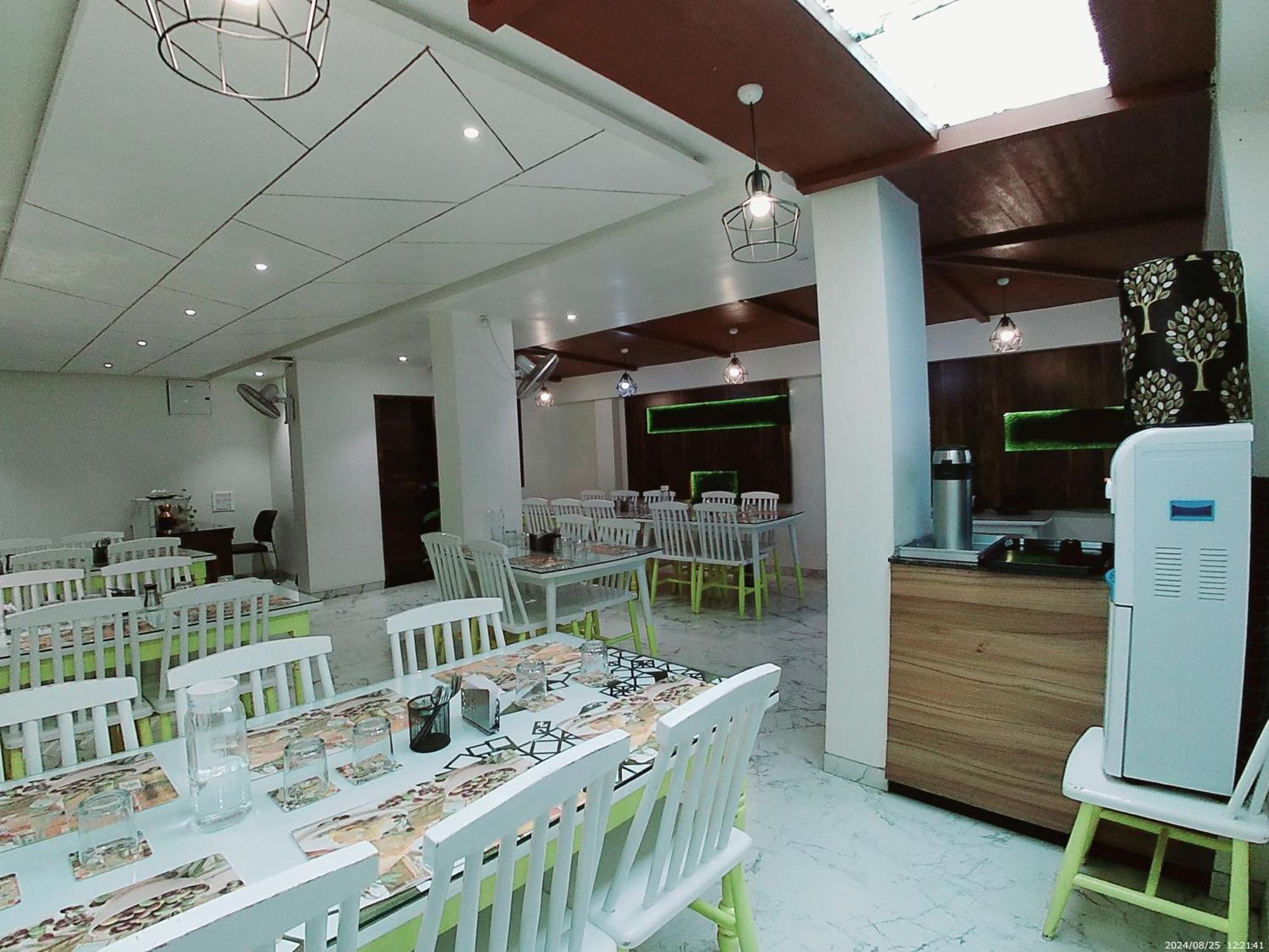 Hotel Sai Pratik, Newly Built Up, Complimentary Shuttle To The Temple Shirdi Zewnętrze zdjęcie